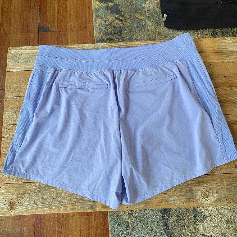 Athleta woman solid purple Brooklyn shorts - Picture 4 of 11